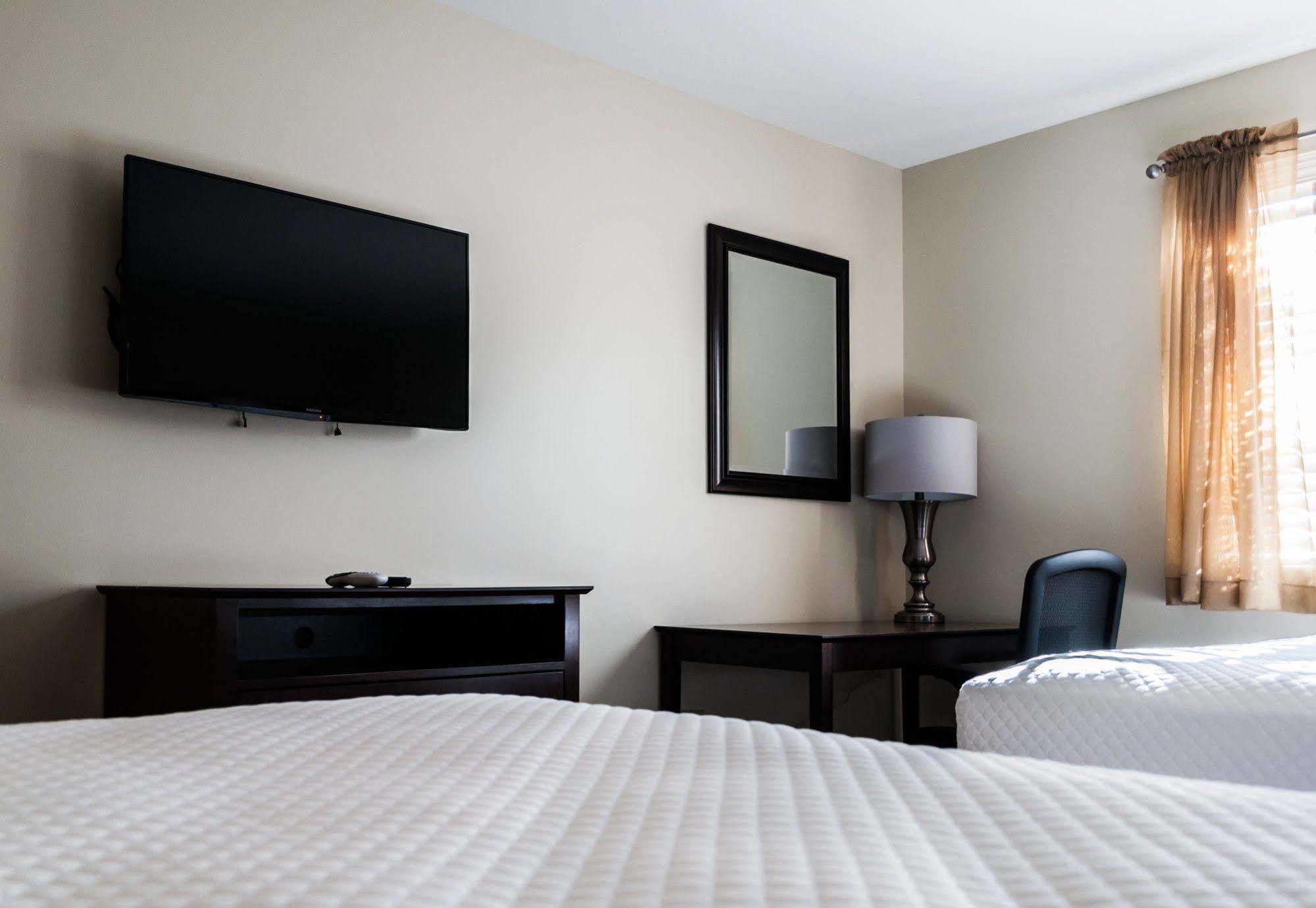 Holmes Suites And Inn Blacklick Buitenkant foto