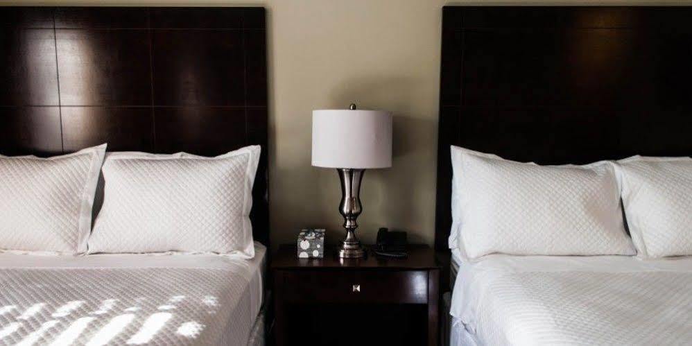 Holmes Suites And Inn Blacklick Buitenkant foto